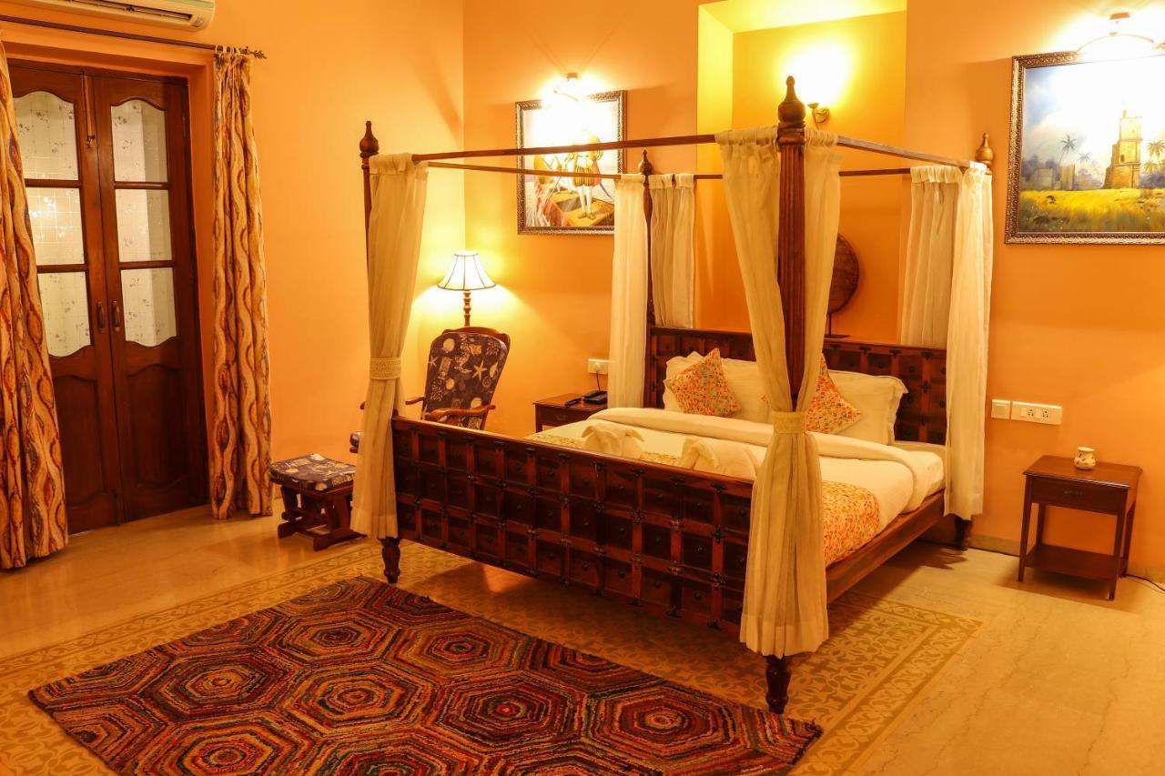 Surya Kiran Heritage Hotel Панаджи Экстерьер фото
