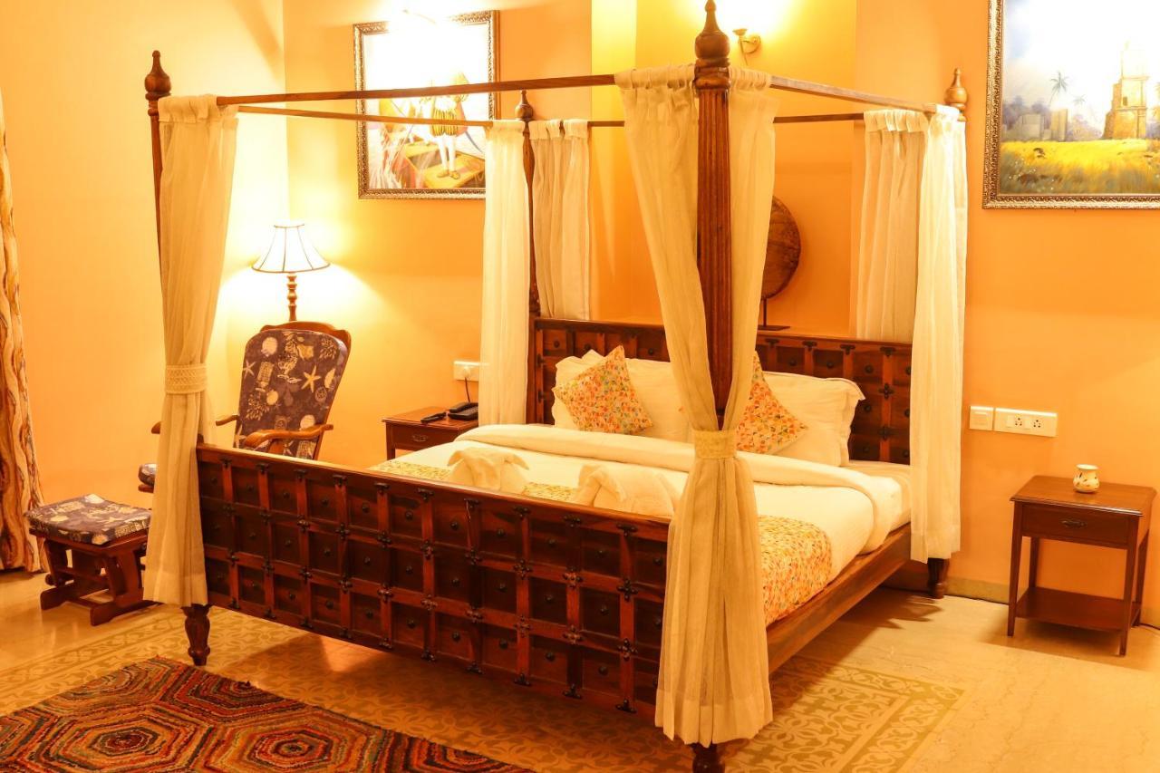Surya Kiran Heritage Hotel Панаджи Экстерьер фото