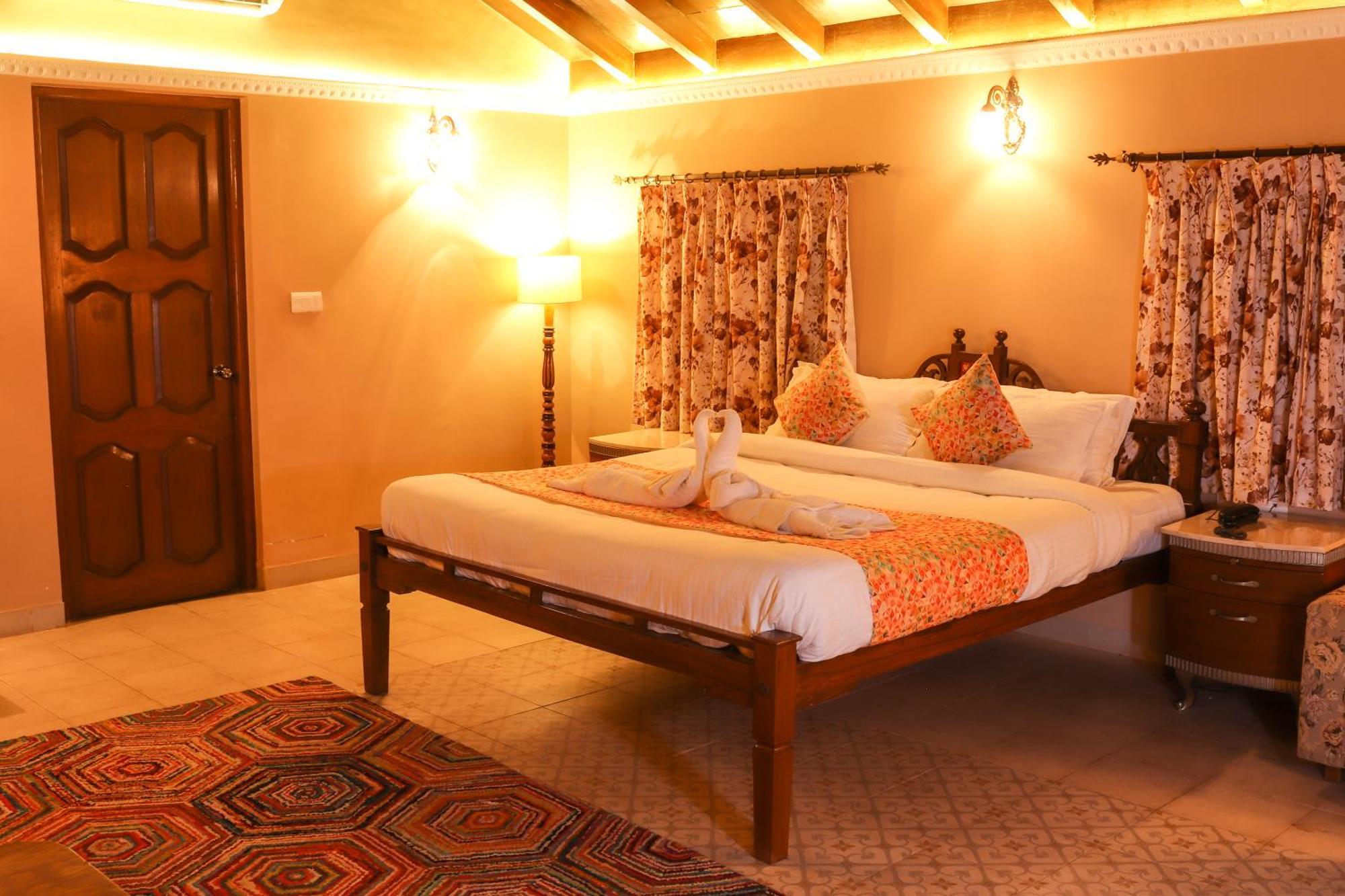 Surya Kiran Heritage Hotel Панаджи Экстерьер фото